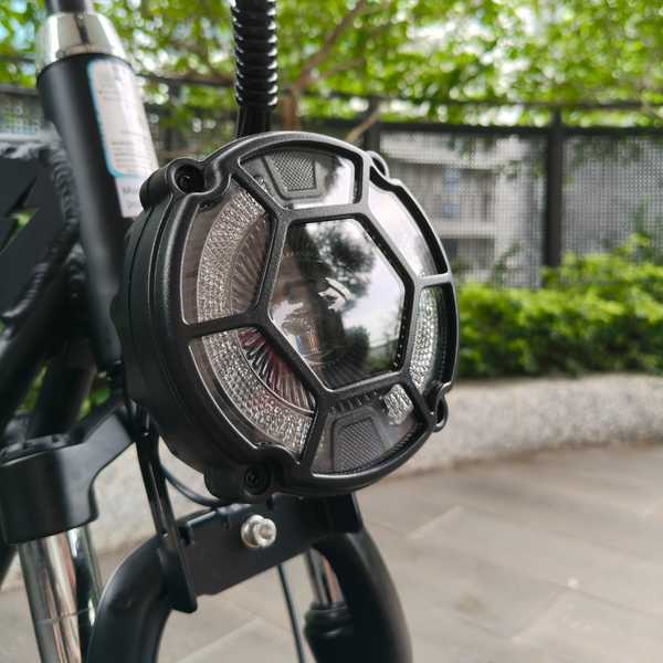 Ullmax E16 Electric Scooter – 48V 250W Motor |  60KM Range |  Hydraulic Brakes & LED LightsPowerful, Lightweight & Lon