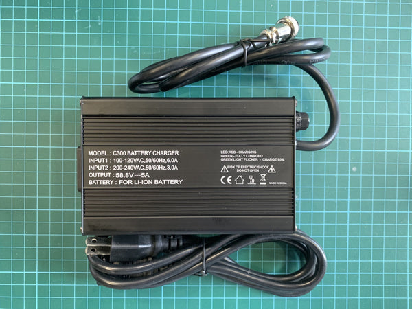 ZERO VSETT 52V 4A Fast Charger